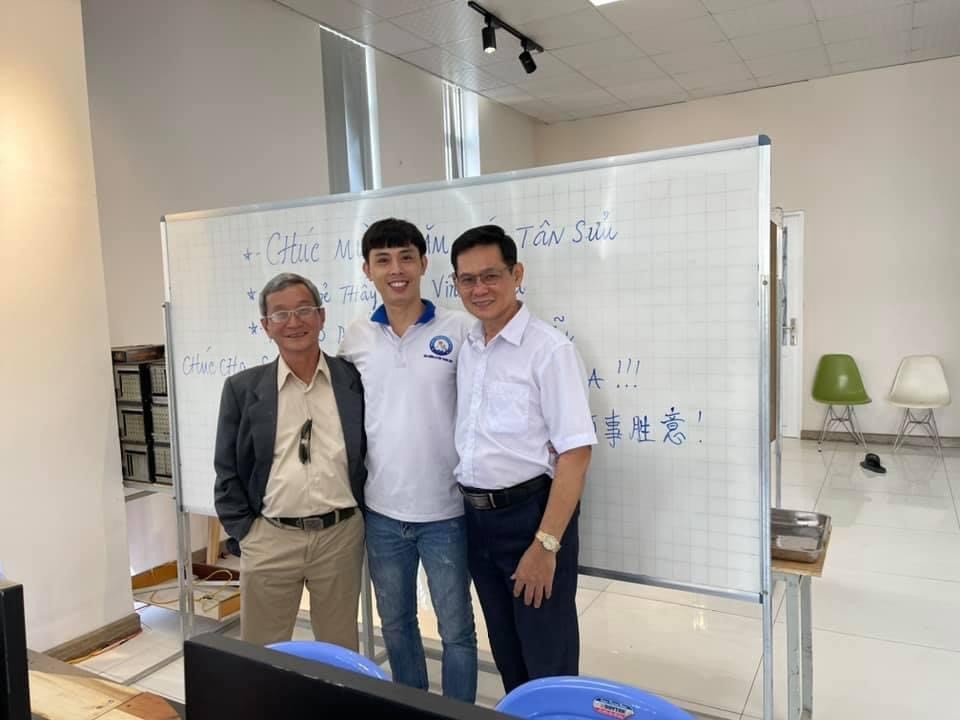 Z2665337181758 33eb7e65467a6139563acb59b6ff7334